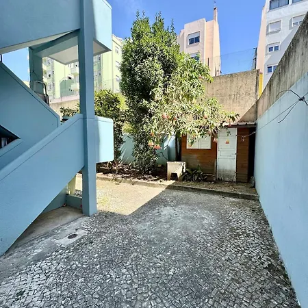 Ourique Charm - Near The Market & Metro